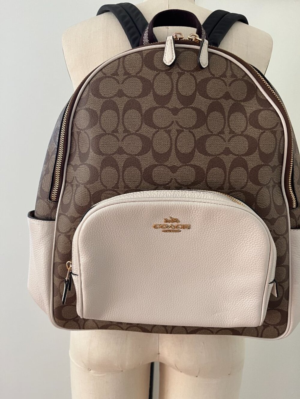 Large COACH BACKPACK new cream and brown leather, stores a computer
